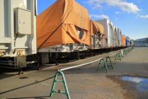 牽引貨物車両とは？トラクタとトレーラー第五輪荷重などを大解説