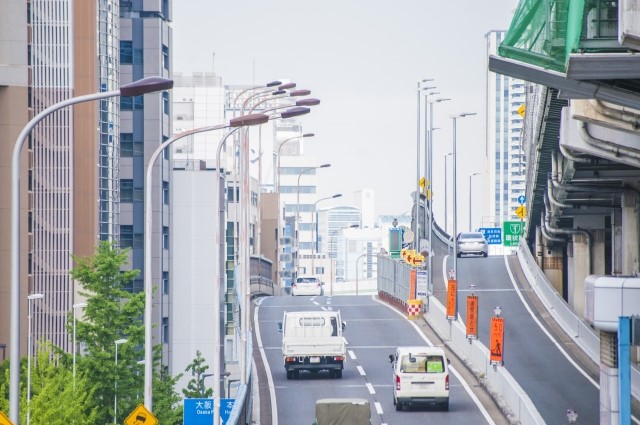 トラックの燃費、どうしたら良くなるの?原因と対策まとめ