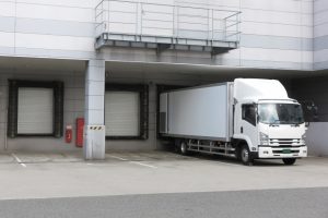 同車種・同ボディタイプでも荷台の地上高が異なる！トラックの高床・低床・全低床とは？