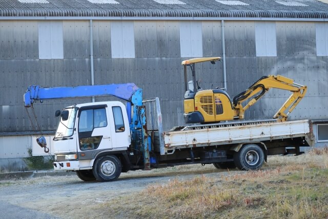 現場ニーズの高いユニック車 クレーン付きトラックの特徴 用途 耐用年数を紹介 中古トラック販売 トラック流通センター