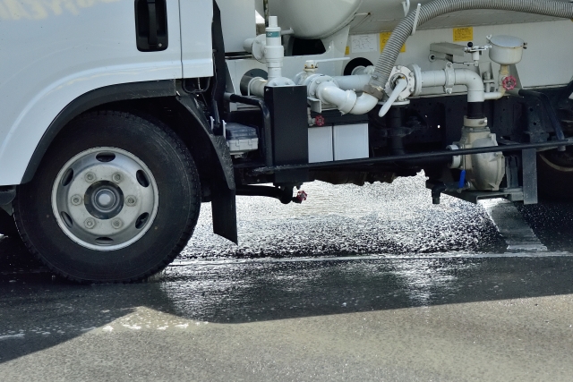 散水車の構造や散水システムは？