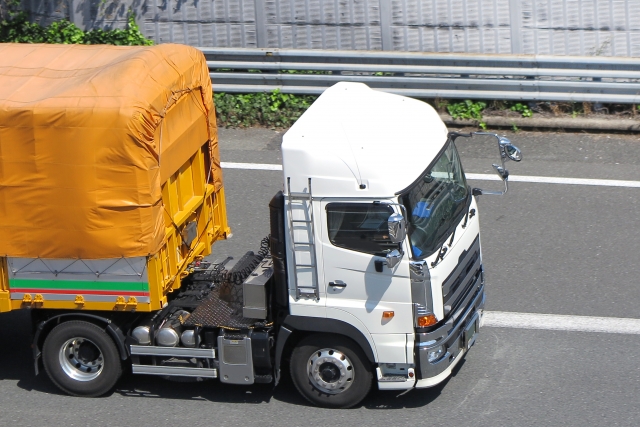 さまざまな種類で大量輸送を実現する牽引貨物自動車！トレーラーを一挙に大紹介！