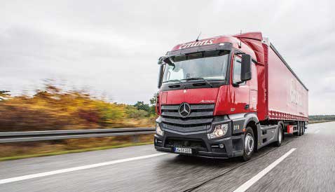 欧州の代表的長距離運行車の例（Actros車の場合）。（出所=Daimler社ホームページ）...ザ・トラック