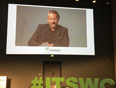パネルディスカッションで発言するMOIA社のCEOであるHarms氏（ITS世界会議より）...ザ・トラック