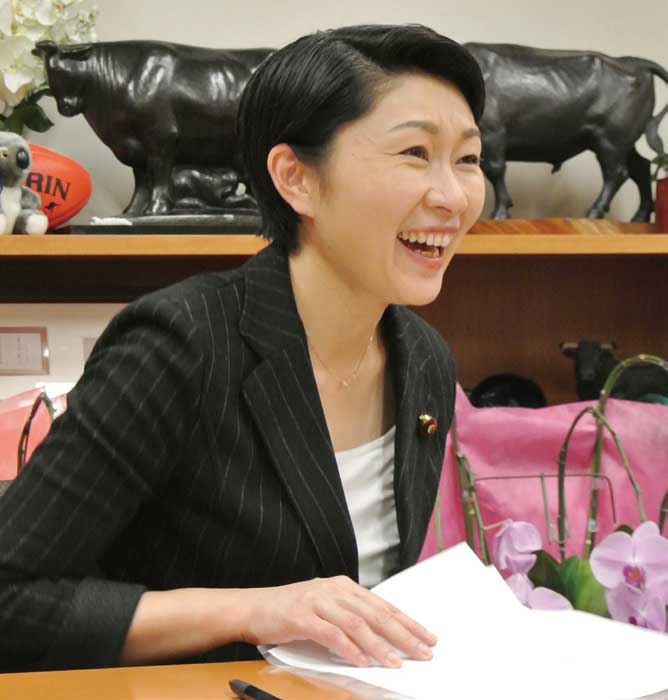 小渕優子（元経済産業大臣・衆議院議員）...ザ・トラック