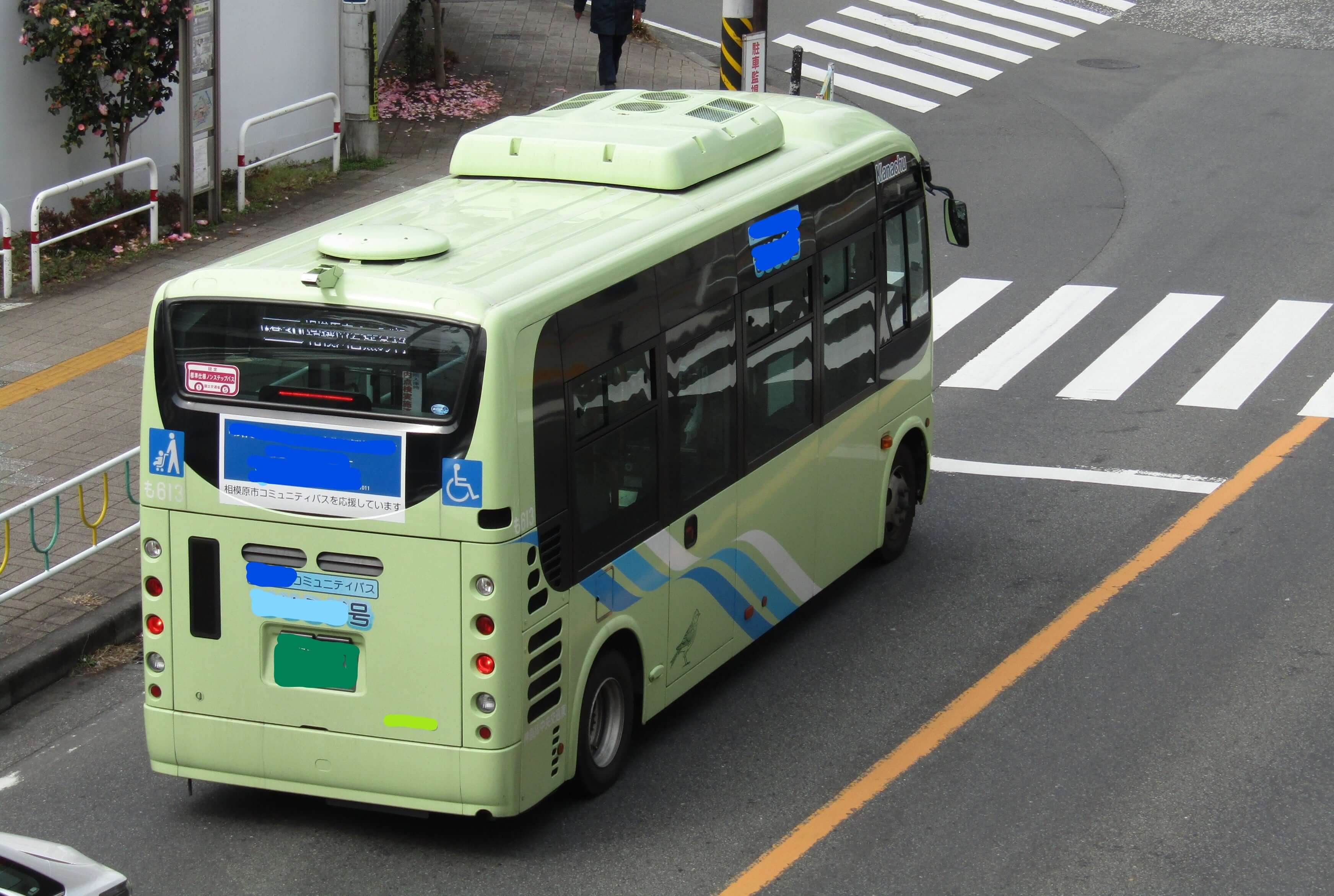 マイクロバス 24061404