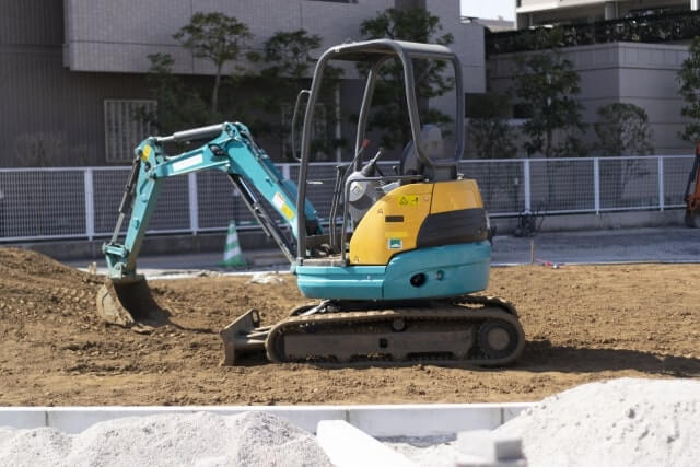 小型特殊自動車