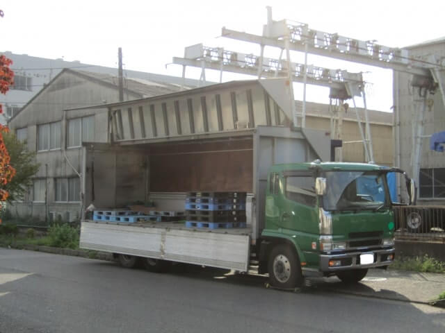 大型トラック 24061403