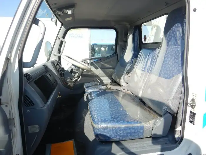 三菱 キャンター 小型 タンク車 バキューム KK-FE73EBの中古トラック画像6