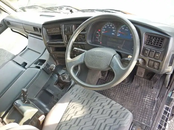 日産UD ビッグサム 大型 平ボディ アルミブロック ベッドの中古トラック画像6