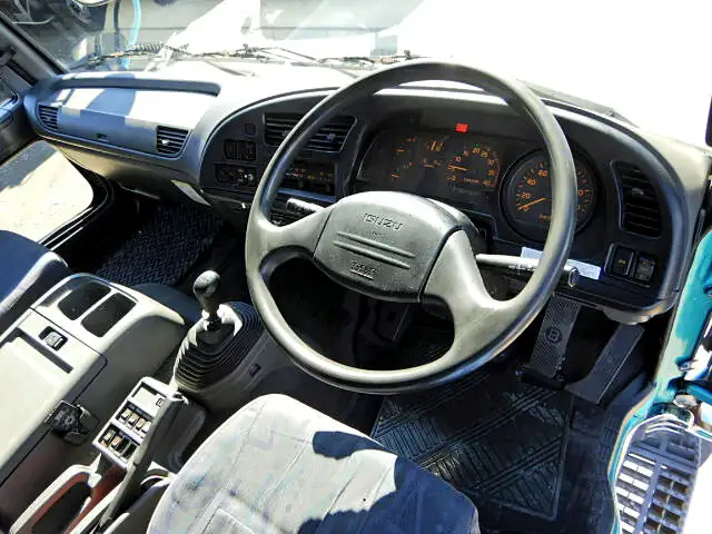 いすゞ フォワード 中型/増トン ウイング 幌ウイング エアサスの中古トラック画像5