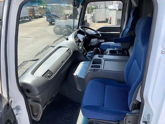 いすゞ ギガ 大型 ウイング PKG-CYJ77W8 の中古トラック【車両No