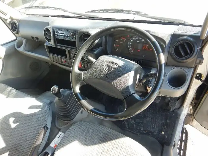 トヨタ ダイナ 小型 アルミバン ボトルカー TKG-XZU650の中古トラック画像6