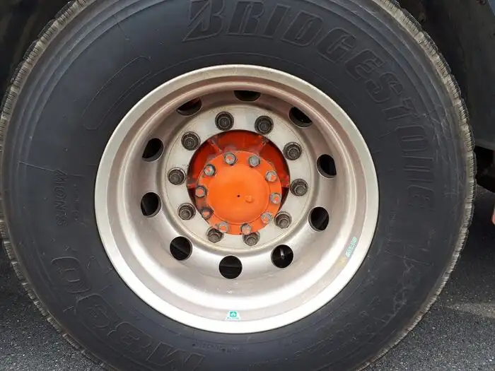 いすゞ ギガ 大型 トラクター 2デフ ベッドの中古トラック画像13