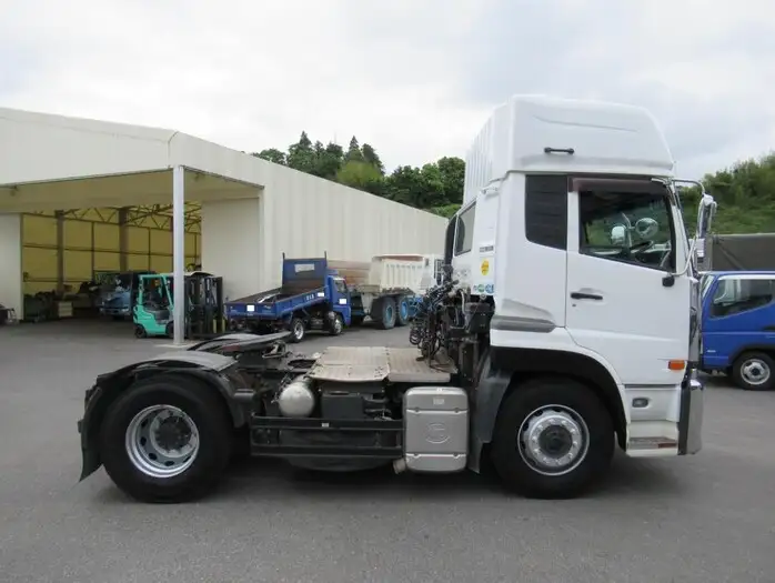 日産UD クオン 大型 トラクター QKG-GK5XAB の中古トラック