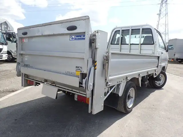 トヨタ ライトエース 小型 平ボディ パワーゲート GK-KM75の中古トラック画像2