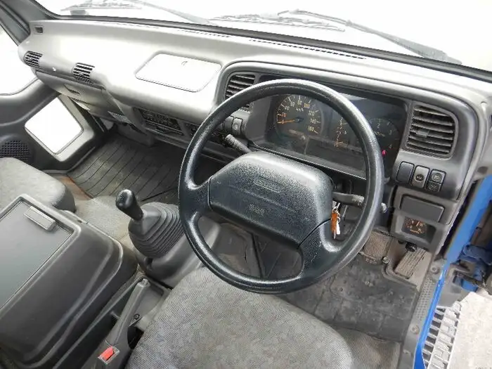 いすゞ フォワード 中型/増トン タンク車 バキューム KK-NRR35C3の中古トラック画像7