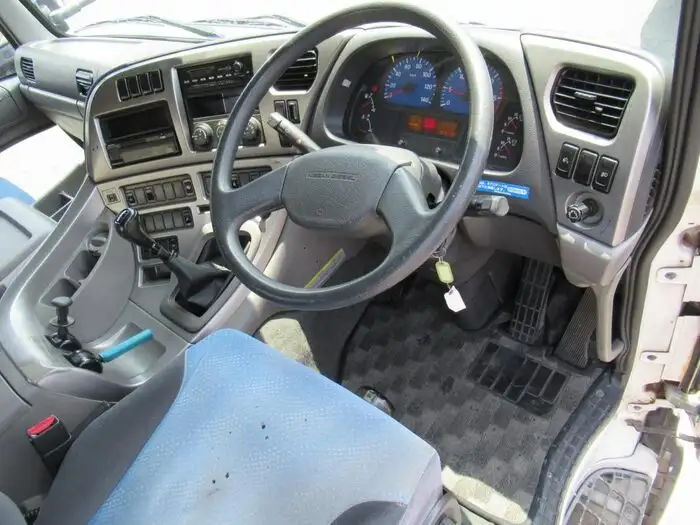 日産UD クオン 大型 トラクター 1デフ エアサスの中古トラック画像4