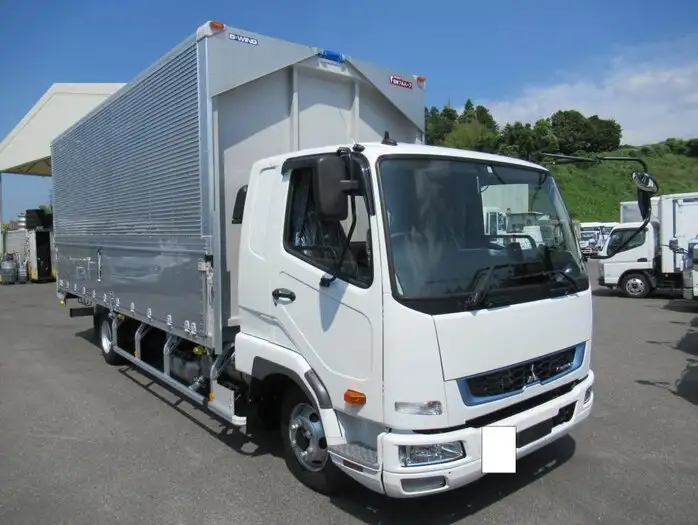 三菱 ファイター 中型/増トン ウイング ベッド 2KG-FK62Fの中古トラック画像2