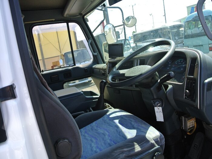 日産UD コンドル 中型 平ボディ 床鉄板 ベッド｜画像8