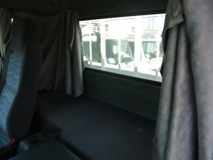 日産UD コンドル 中型/増トン 平ボディ 床鉄板 ベッドの中古トラック画像10