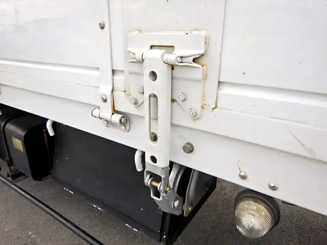 いすゞ フォワード 中型/増トン 平ボディ ベッド PA-FRR34H4の中古トラック画像13