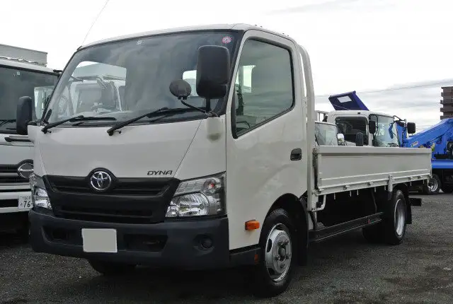 トヨタ ダイナ 小型 平ボディ TKG-XZU710 H27の中古トラック画像1