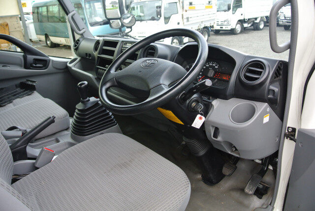 トヨタ ダイナ 小型 平ボディ TKG-XZU710 H27の中古トラック画像6
