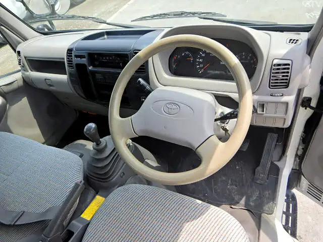 トヨタ ダイナ 小型 タンク車 ローリー GE-RZY220の中古トラック画像4