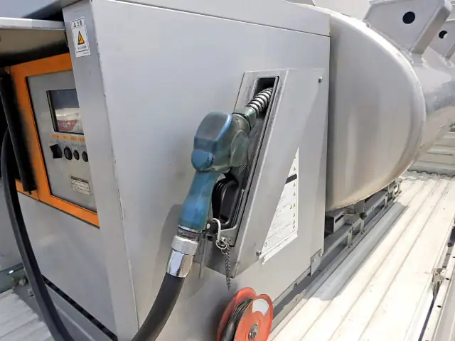トヨタ ダイナ 小型 タンク車 ローリー GE-RZY220の中古トラック画像8