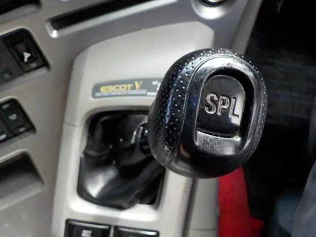 日産UD クオン 大型 冷凍冷蔵 スタンバイ キーストンの中古トラック画像11