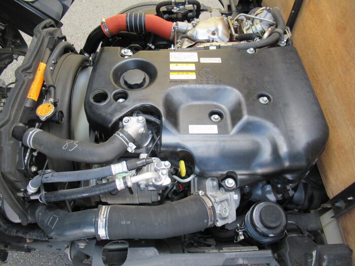 いすゞ エルフ 小型 平ボディ TKG-NJR85A H26の中古トラック画像10