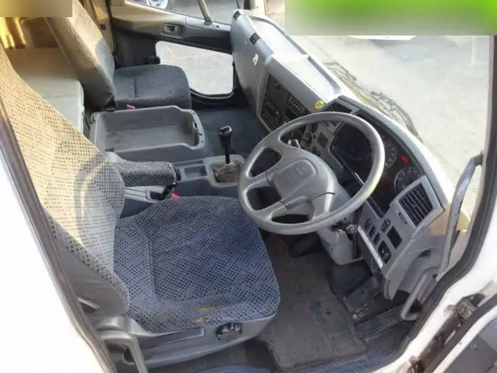 三菱 ファイター 中型/増トン 平ボディ ベッド PDG-FM62FZの中古トラック画像16