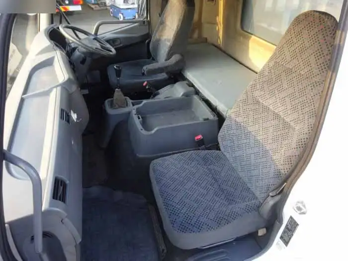 三菱 ファイター 中型/増トン 平ボディ ベッド PDG-FM62FZの中古トラック画像15