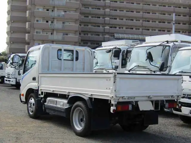 トヨタ ダイナ 小型 平ボディ TSG-XKU605 H27の中古トラック画像2