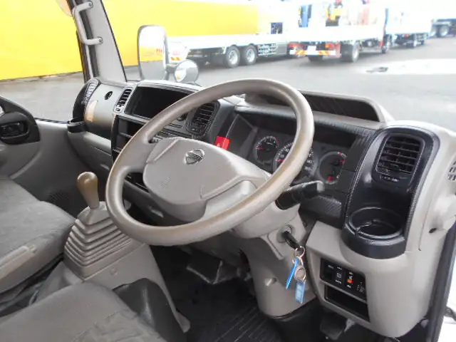 日産 アトラス 小型 平ボディ Wキャブ SDG-SZ5F24の中古トラック画像4