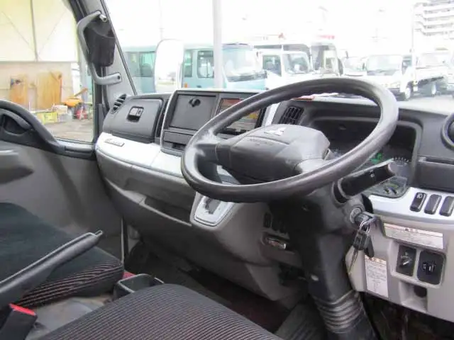 三菱 キャンター 小型 平ボディ TPG-FEA50 H28の中古トラック画像6