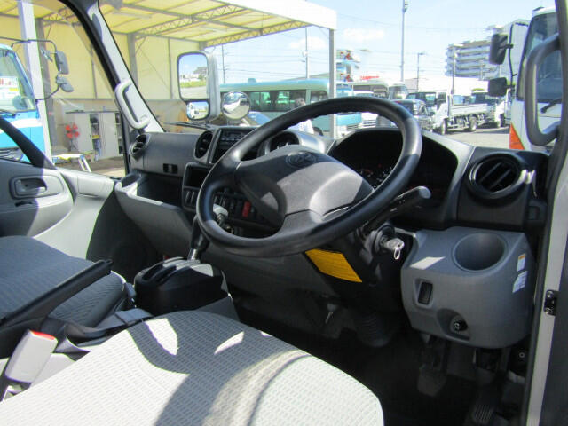 トヨタ ダイナ 小型 平ボディ TKG-XZU645 H27｜画像7
