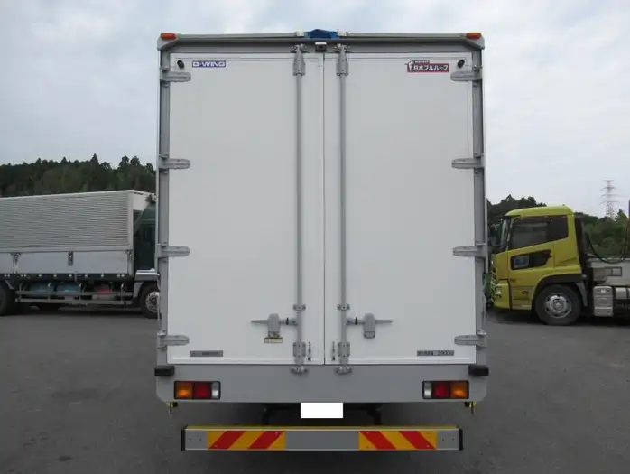 三菱 ファイター 中型/増トン ウイング エアサス ベッドの中古トラック画像4