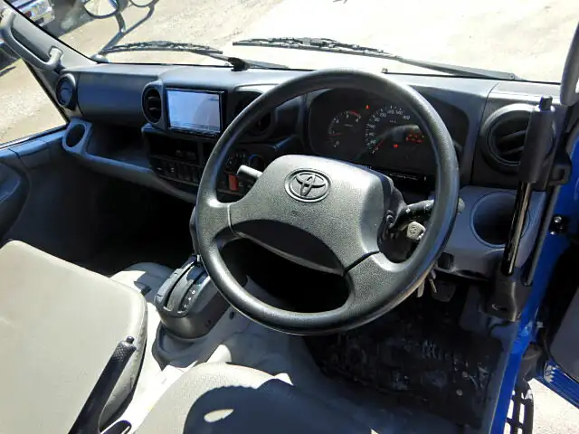 トヨタ ダイナ 小型 ダンプ TKG-XZC610D H27の中古トラック画像6