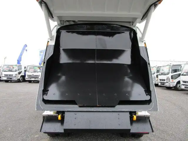 三菱 ファイター 中型/増トン パッカー車 プレス式 2KG-FK72Fの中古トラック画像3