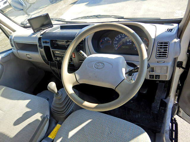 トヨタ トヨエース 小型 タンク車 ローリー KK-BU301｜画像10