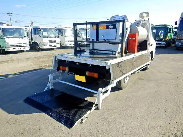 トヨタ トヨエース 小型 タンク車 ローリー KK-BU301の中古トラック画像2