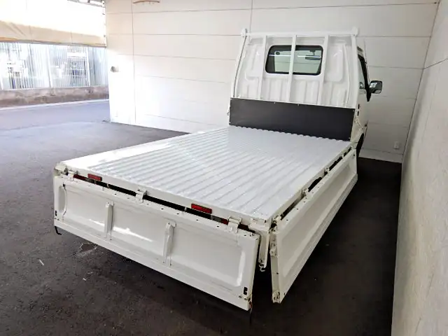 マツダ ボンゴ 小型 平ボディ ABF-SKP2L H27の中古トラック画像2