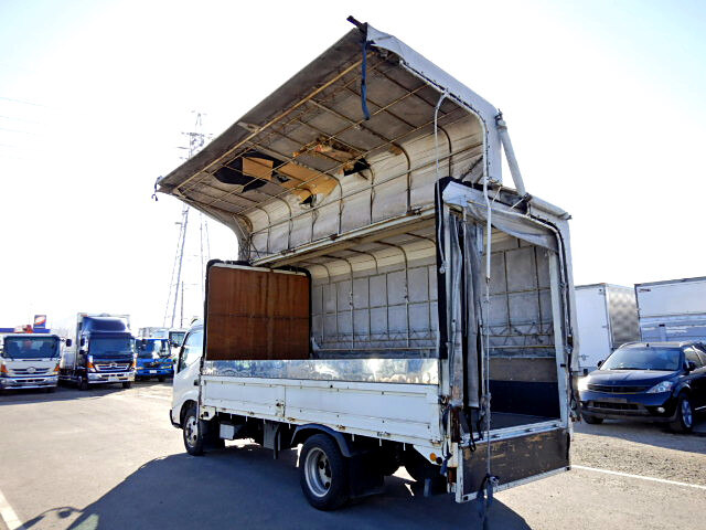 トヨタ トヨエース 小型 ウイング 幌ウイング BDG-XZU548の中古トラック画像5