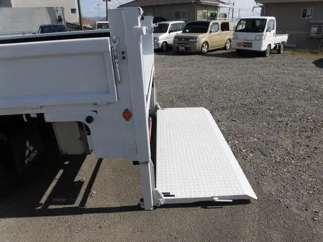 三菱 キャンター 小型 平ボディ パワーゲート 床鉄板の中古トラック画像8