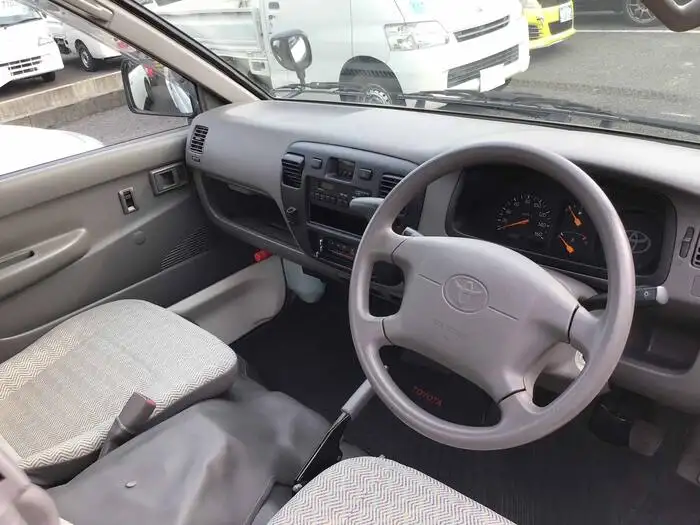 トヨタ ライトエース  平ボディ GK-KM70 H19の中古トラック画像11