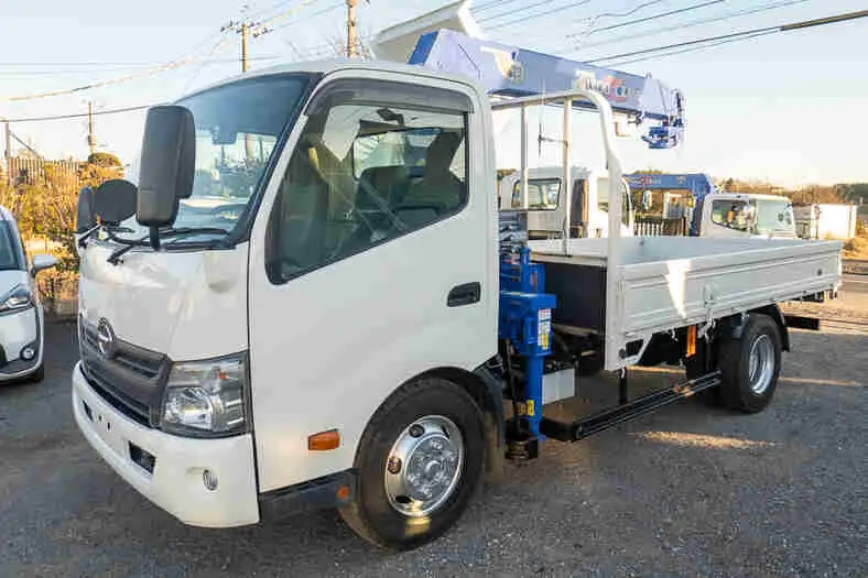 日野 デュトロ 小型 クレーン付 床鉄板 4段 の中古トラック【車両No.105050】