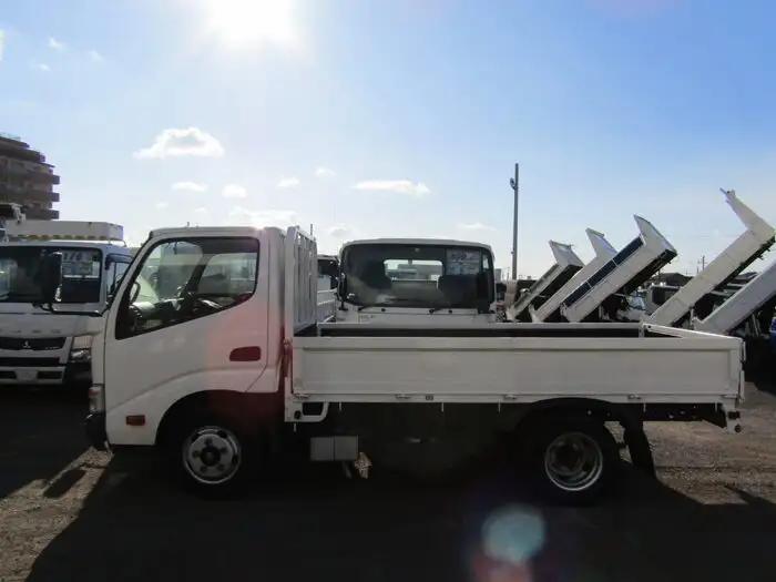トヨタ ダイナ 小型 平ボディ TKG-XZC600 H28の中古トラック画像5