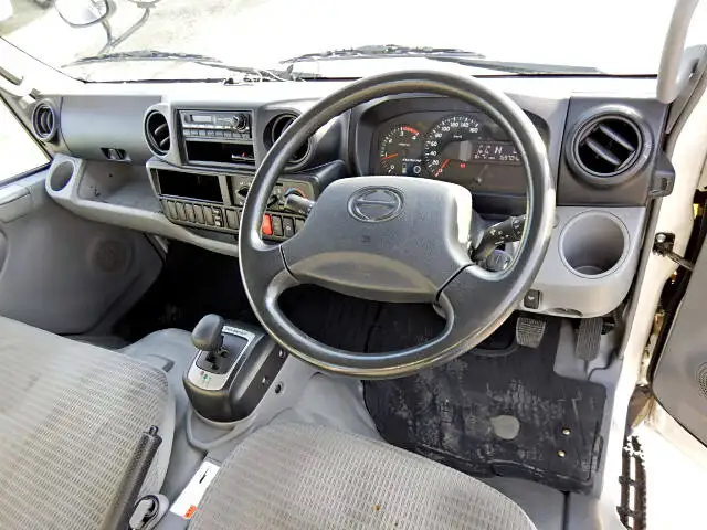 日野 デュトロ 小型 平ボディ TQG-XKC605M H26の中古トラック画像18